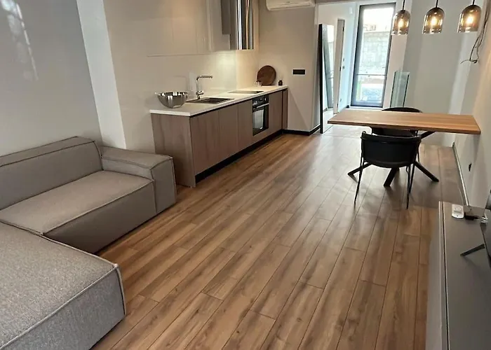 Amber - Brand New Luxury 1 Bedroom Located In The Very Center * 瓦爾納